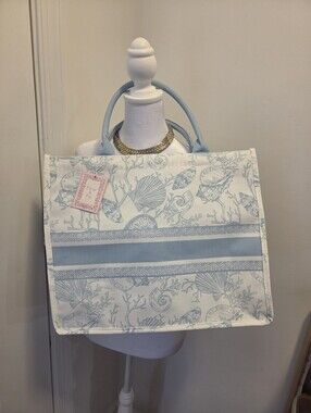 FLEUR & FIG NWT LARGE BLUE FLORAL TOILE TOTE ***PRICE FIRM